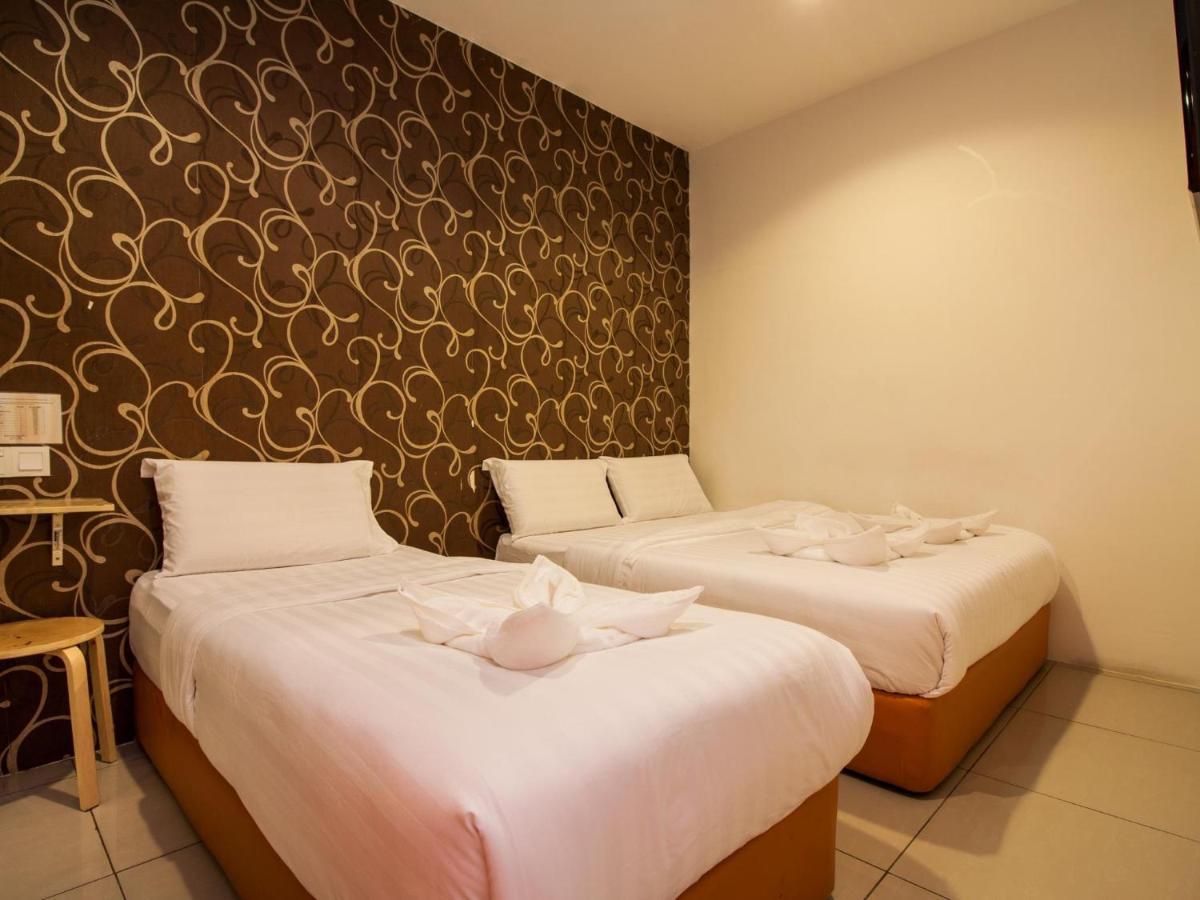 1 Hotel Taman Connaught Kuala Lumpur Exterior photo